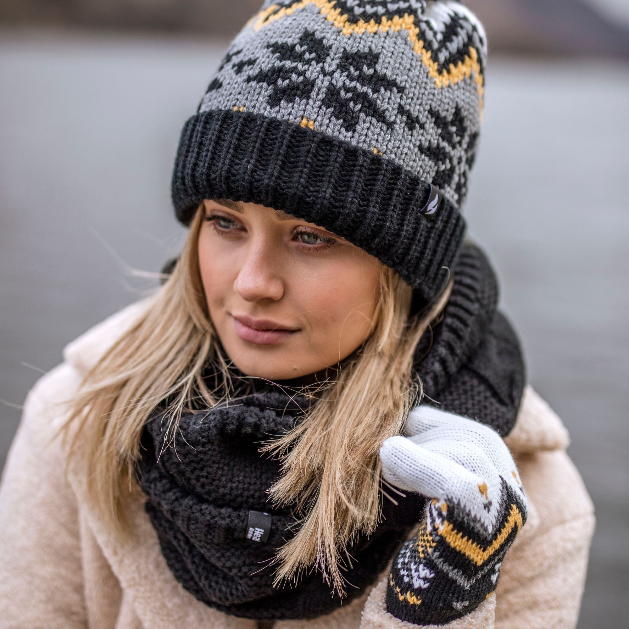 Ladies Fairisle Patterned Winter Thermal Beanie Hat with Pom Pom