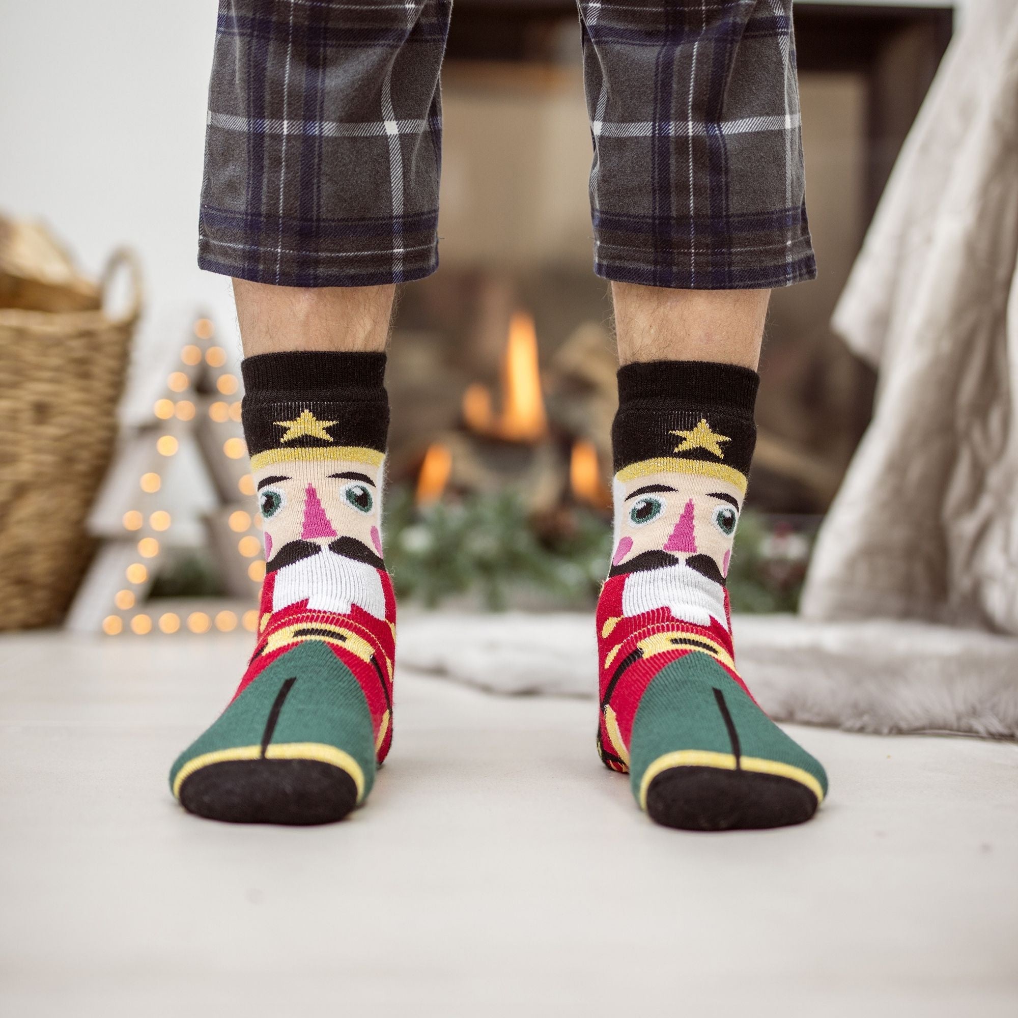 Mens Christmas Non Slip Thermal Slipper Socks with Grippers