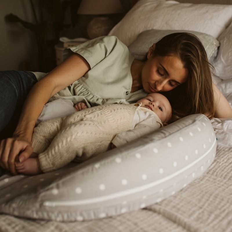 Lie-Down Feeding Pillow