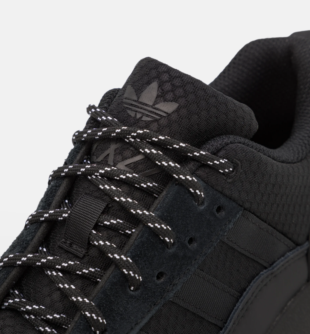 Adidas ZX 22 Boost Trainers Black Unisex Sneakers Size UK 5.5 EU 38.5