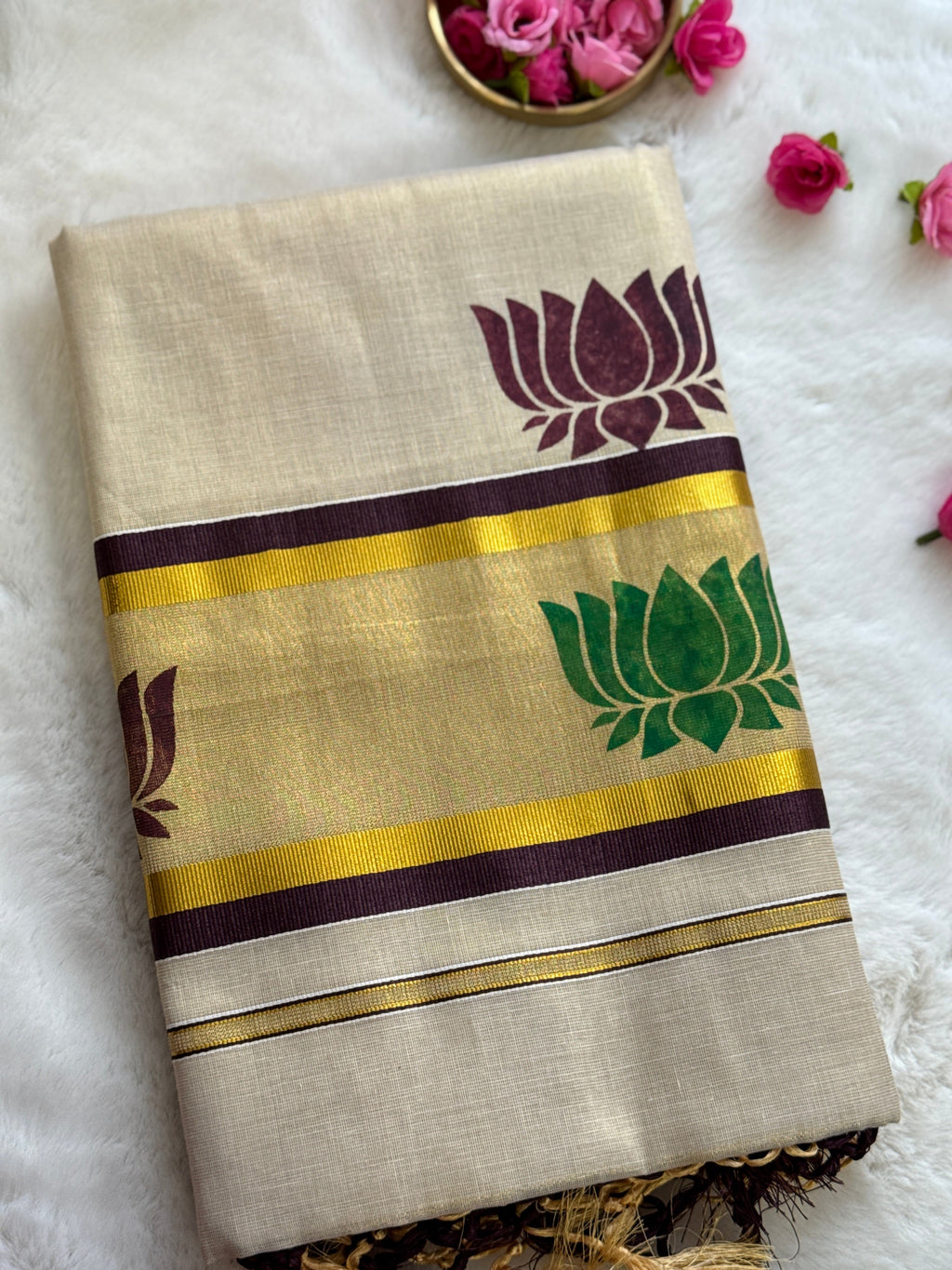 Premium Kerala Kasavu Saree – Off-White with Dual Lotus Motifs & Gold Border