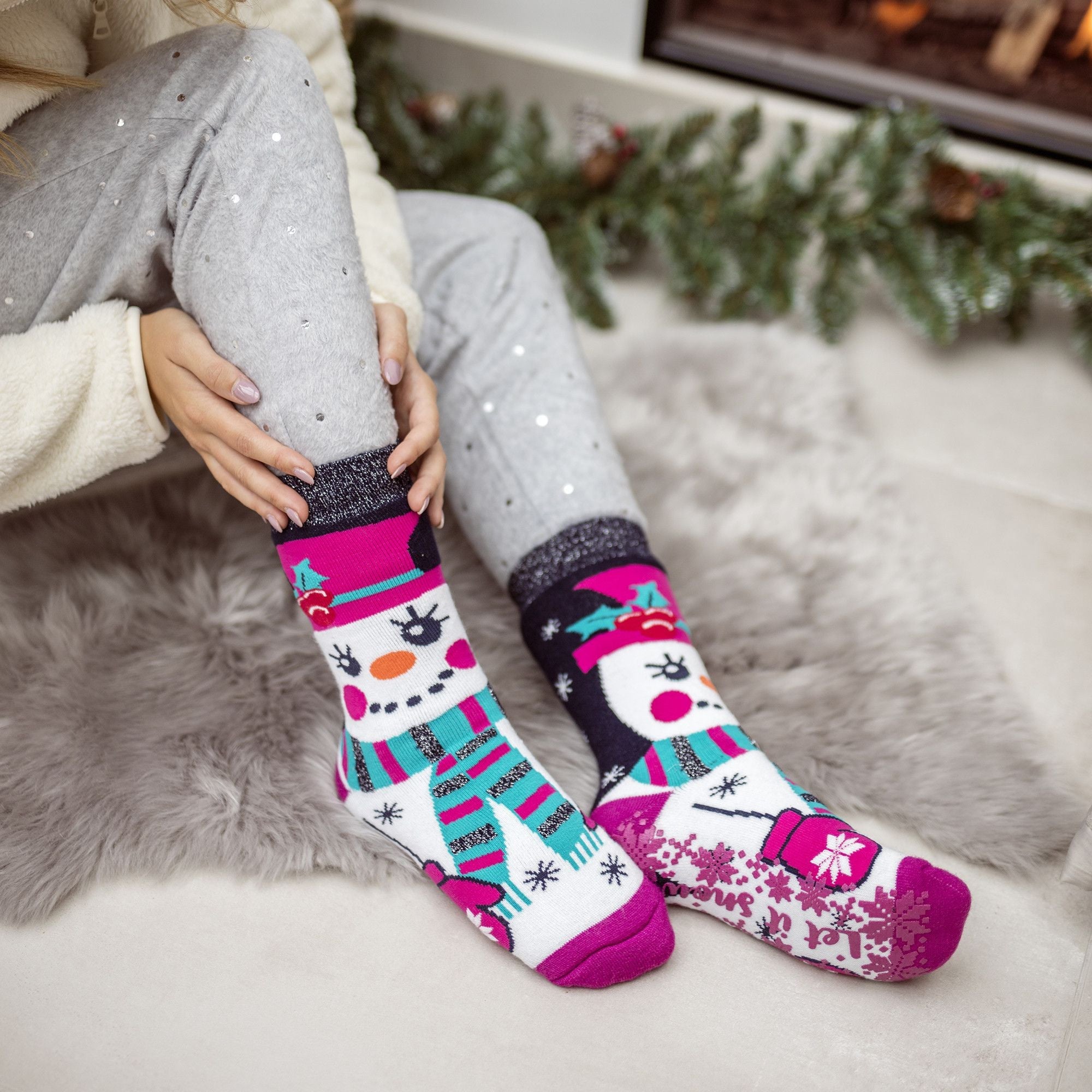 Ladies Christmas Non Slip Thermal Slipper Socks with Grippers