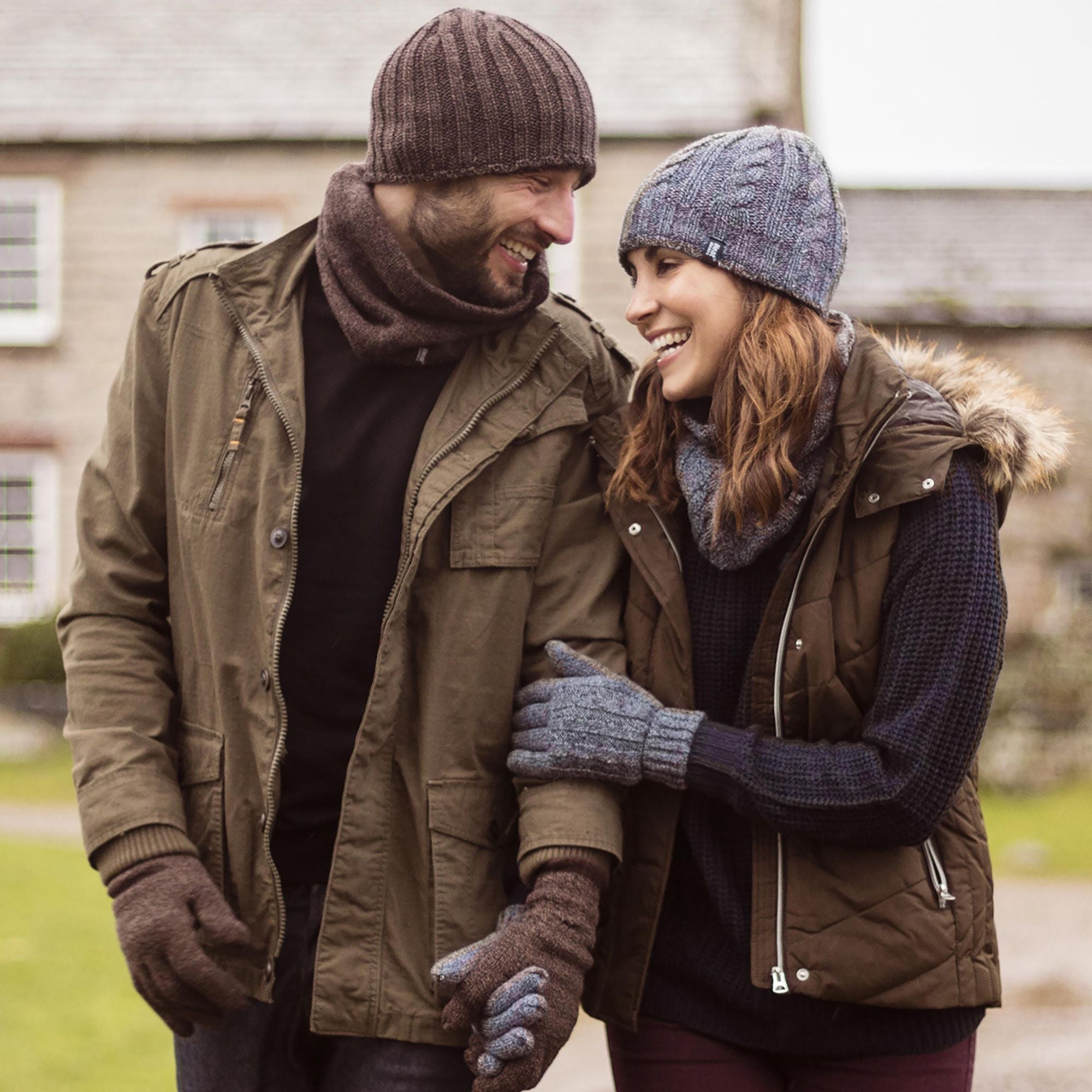 Ladies Fleece Lined Thermal Winter Hat, Neck Warmer & Converter Gloves Set