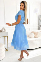 Numoco Cocktail Pleated dress with a round neckline, black belt, and short sleeves