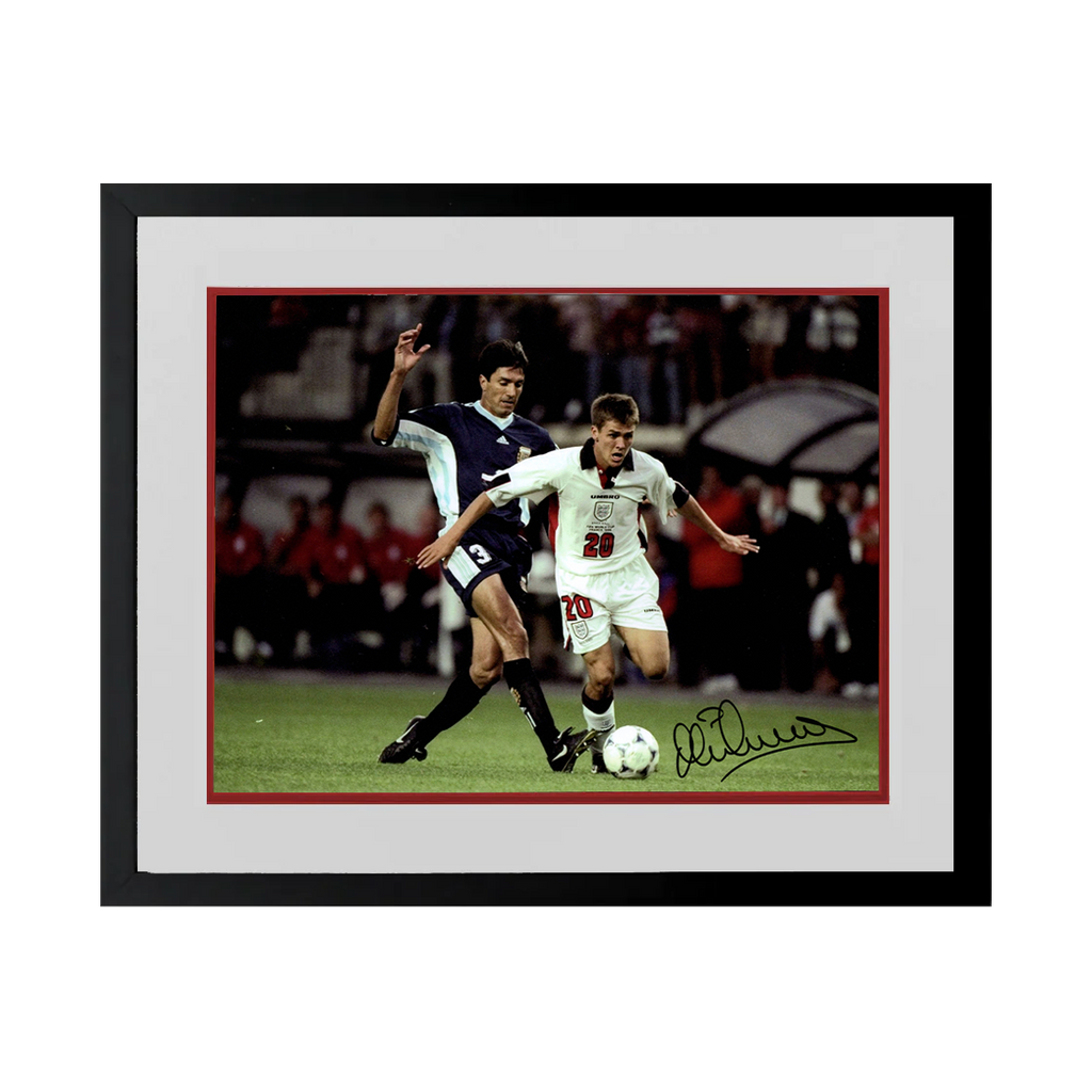 Michael Owen Signed England 16x12 Image Deluxe Mount Frame