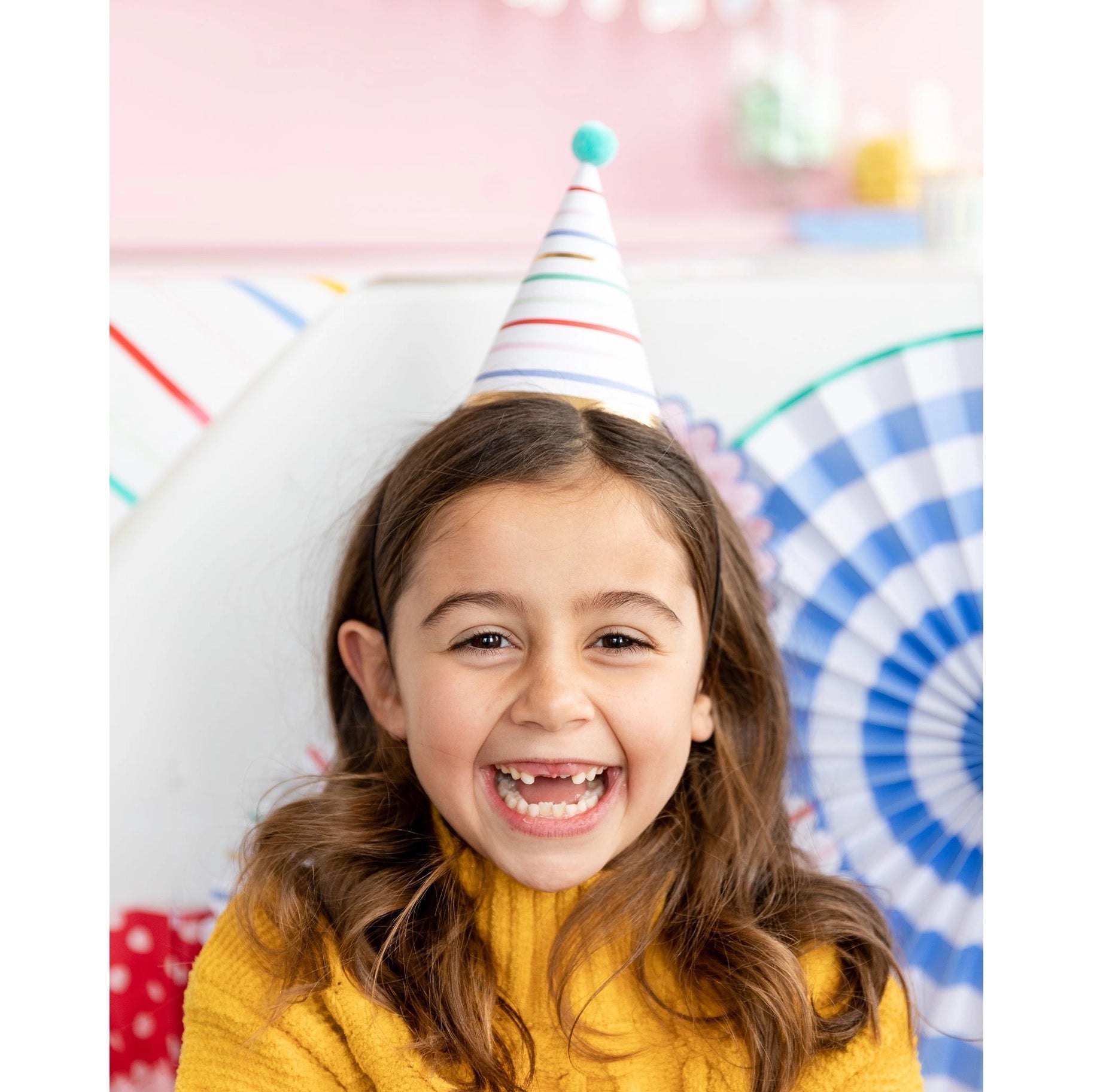 Oui Party Birthday Hat Set