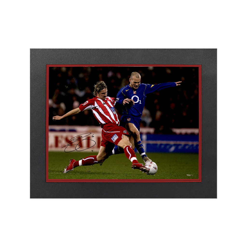 Phil Jagielka Signed Sheffield United 16x12 Image Deluxe Mount
