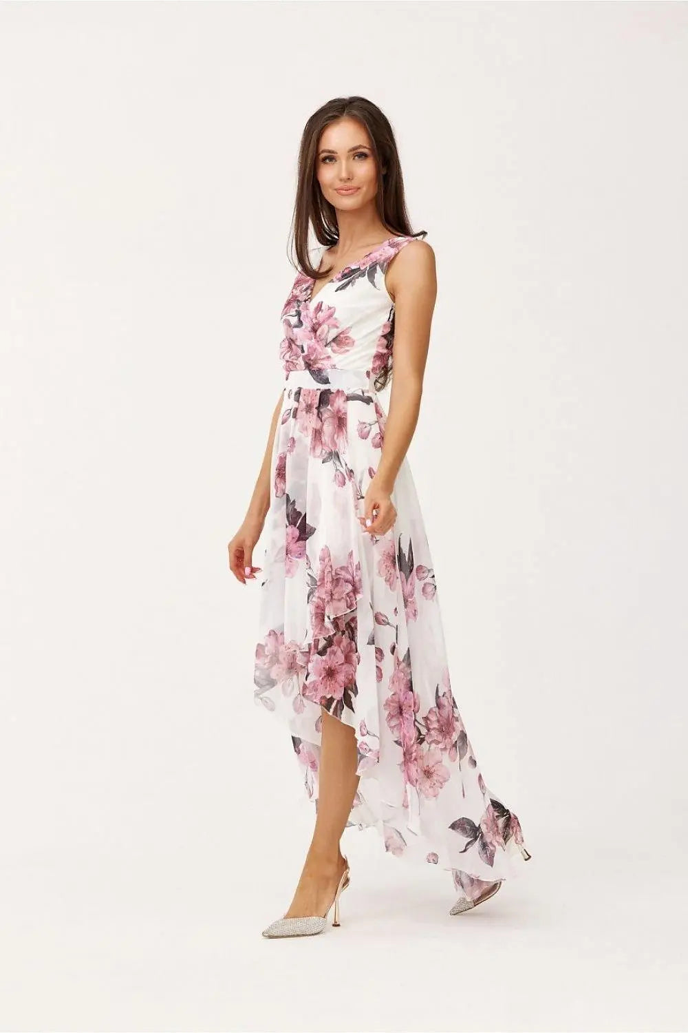 Roco Fashion maxi dress is made of light and delicate chiffon, which will be very comfortable to wear