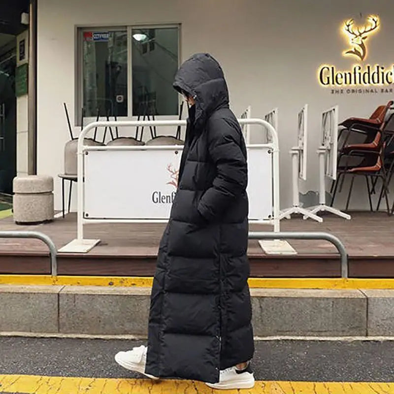 Women's Thickened Padded Cotton Parka Over-The-Knee Long Black down Coat Winter Warm Fashion Zipper Closure Slim Fit Female Jacket