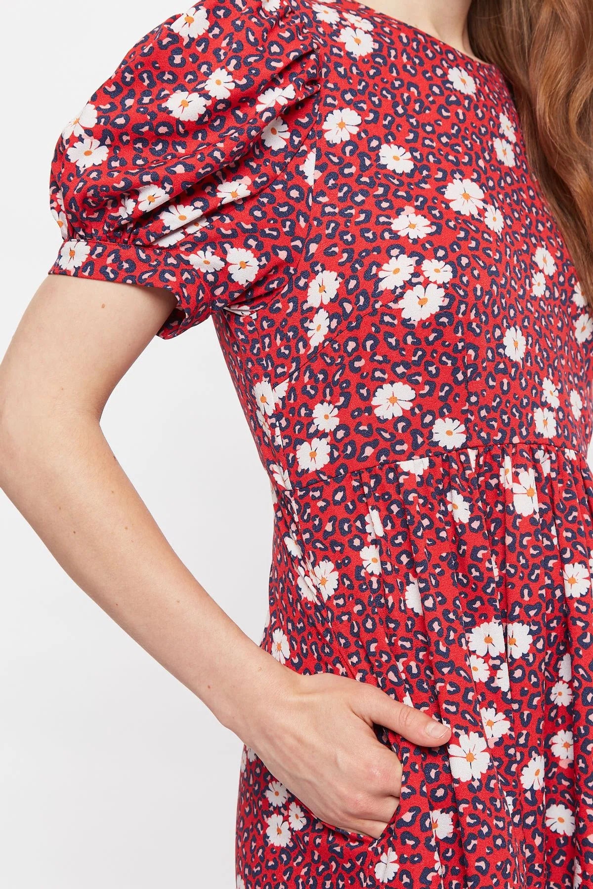 Louche Stasia Roaring Daisy Print V Back Puff Sleeve Midi Dress Red