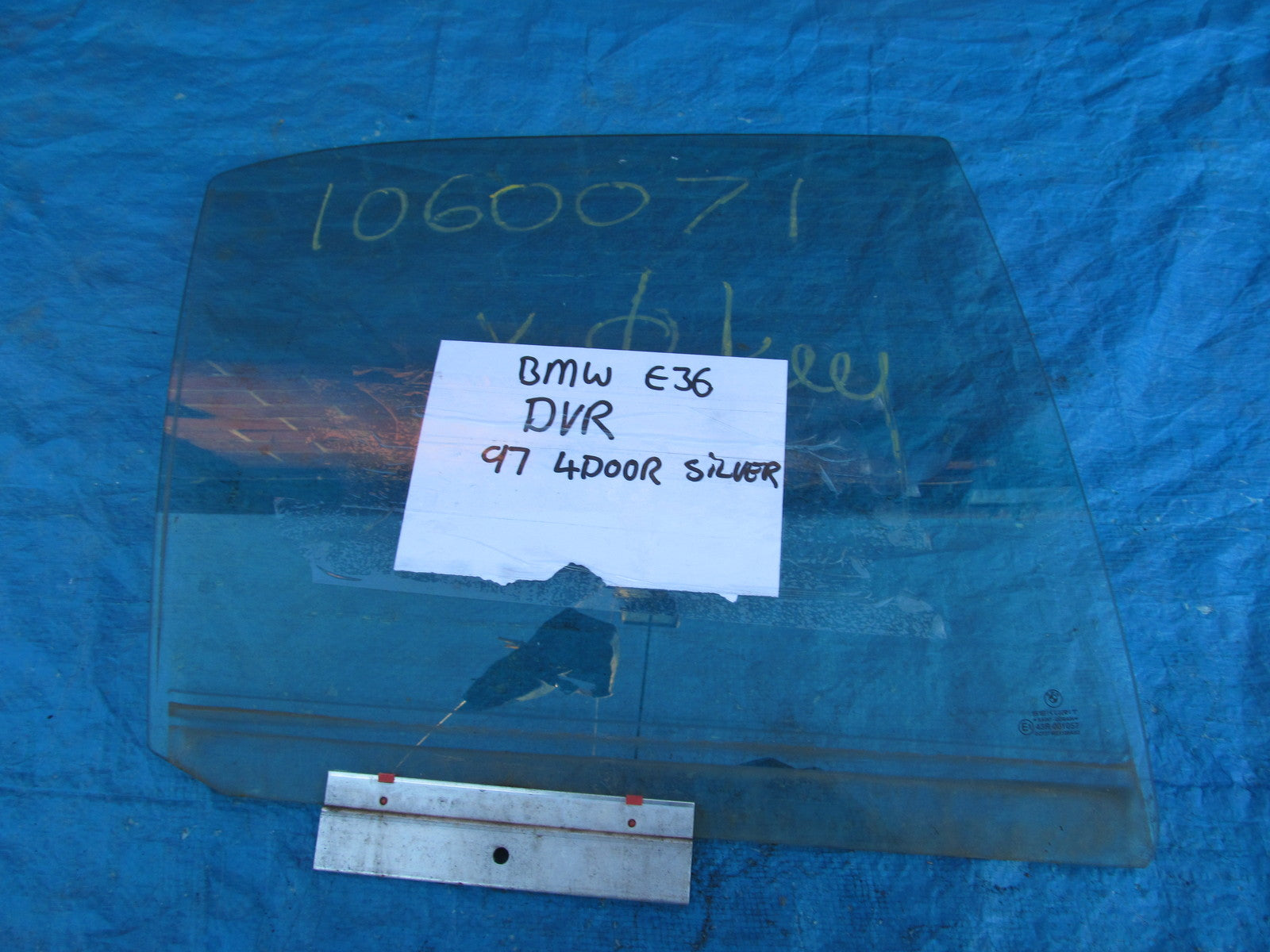 REAR DOOR WINDOW GLASS O/S DRIVERS from E36 BMW 318 i SE SALOON 1997