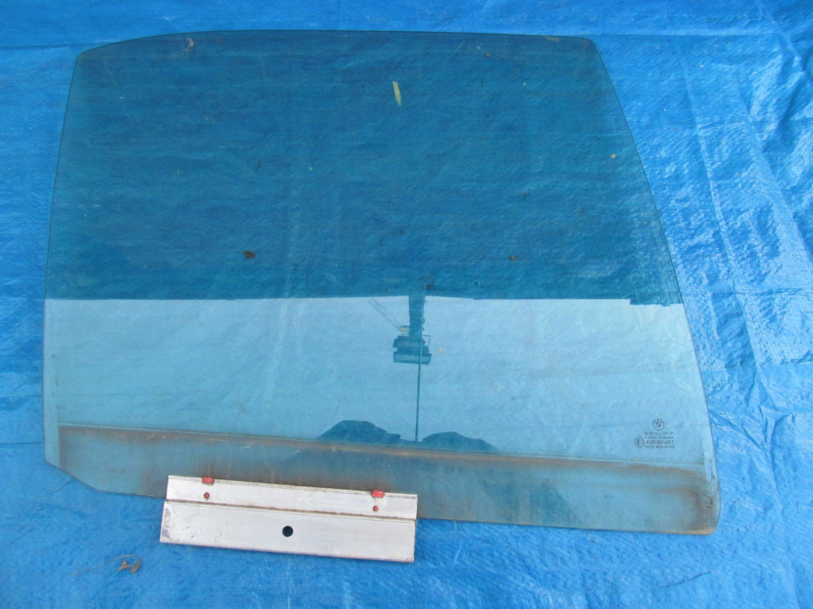 DOOR WINDOW GLASS REAR RIGHT SIDE from BMW E36 SALOON 1997