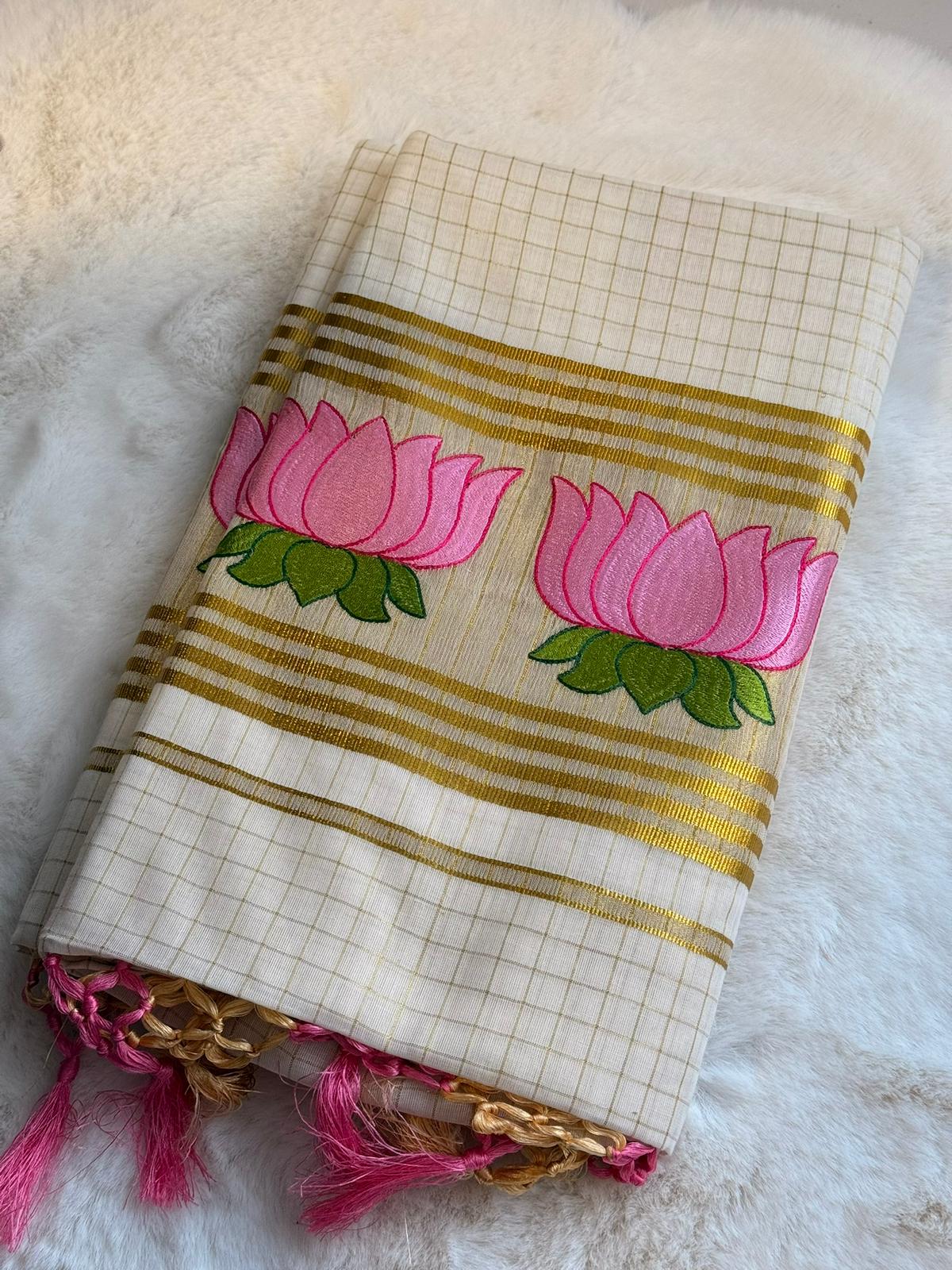 Elegant Lotus Bloom Kerala Kasavu Saree