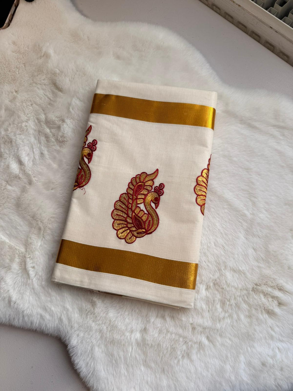 Royal Mayura Kerala Kasavu Saree