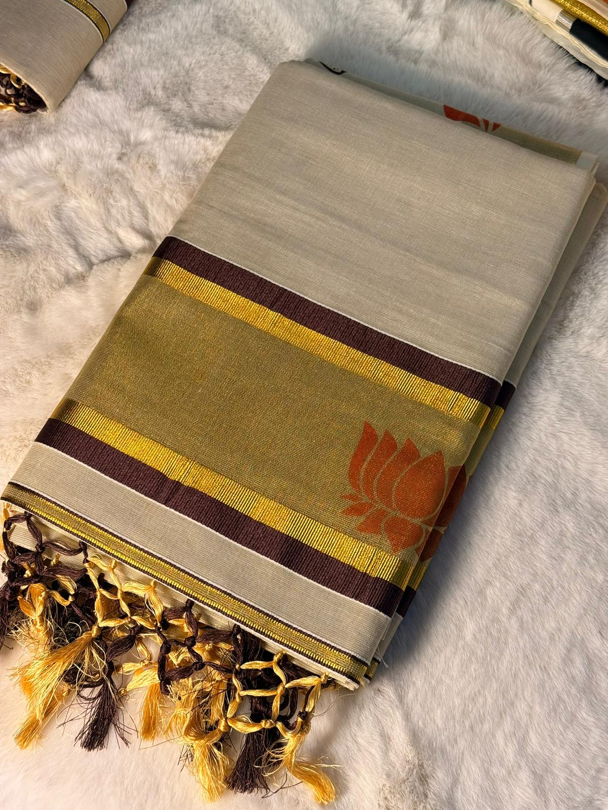 Elegant Lotus Motif Kerala Kasavu Saree with Tassel Detailing