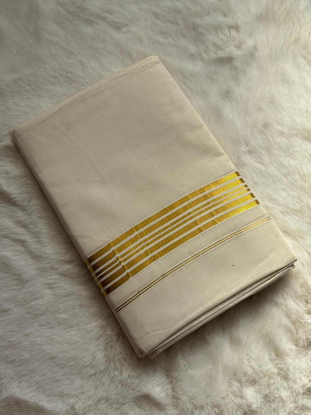Traditional Kerala Dhoti – Multi-Line Gold Kasavu