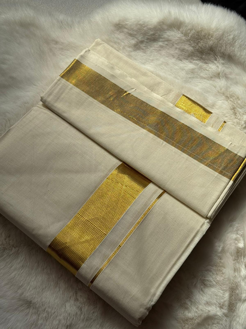 Traditional Kerala Kasavu Dhoti – Classic Gold Border