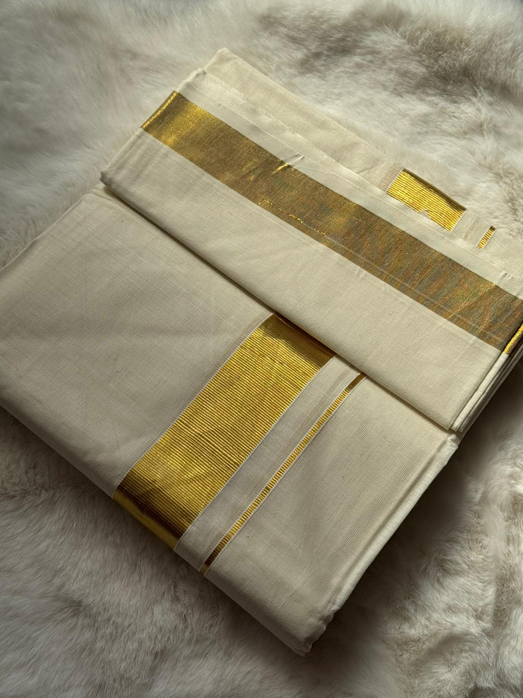 Traditional Kerala Kasavu Dhoti – Classic Gold Border