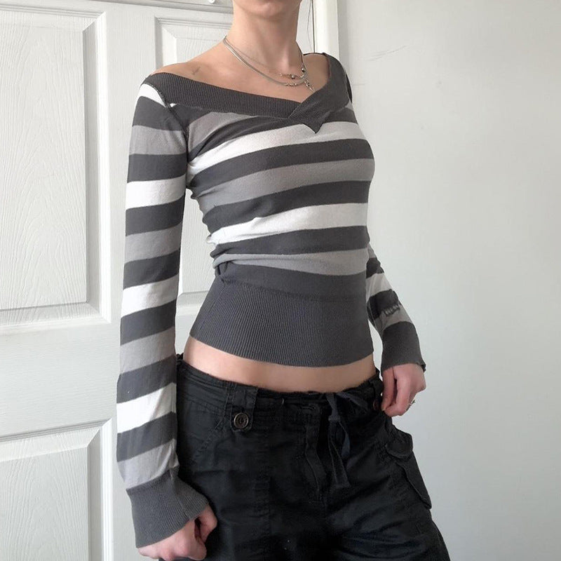 Figure-hugging Long-sleeve Base Sweater With Striped V-neck
