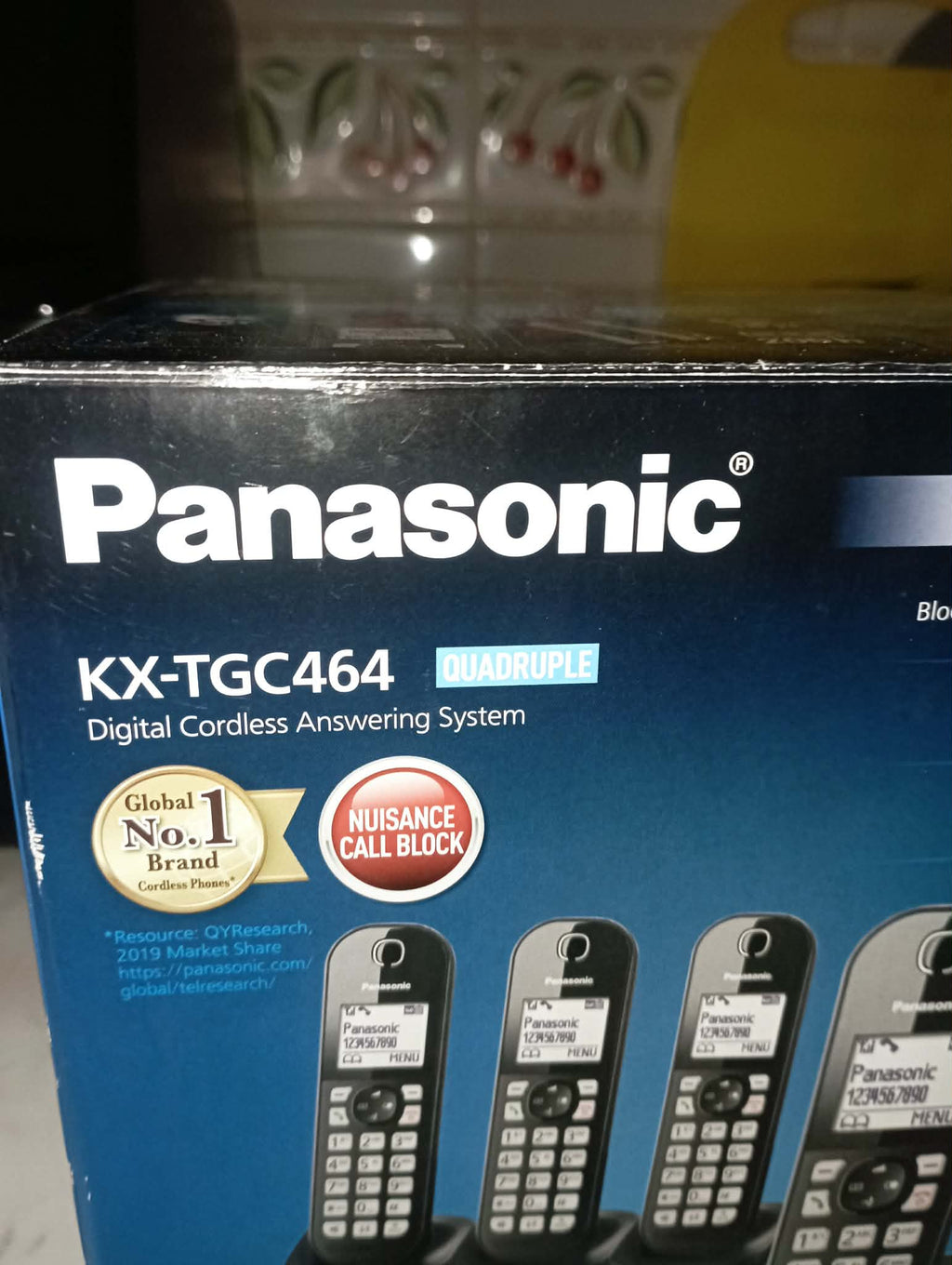 PANASONIC SET OF 4 TELEPHONES WITH ANSWER MACHINE KX-TGC464 IN BOX - PRE-LOVED (Original price £99.99) NOW £24.99 - HUGE SAVINGS