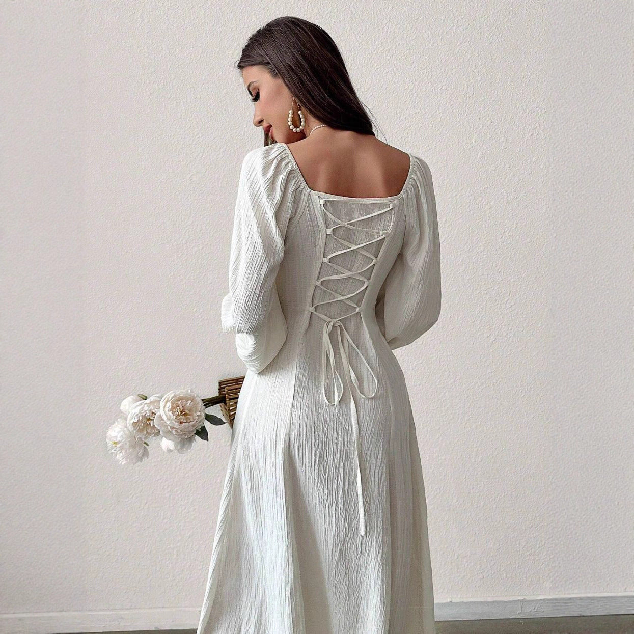 Women's Fashion Square-neck Tie-waist Figure-flattering A-line Dress With Long Sleeves And An Elegant Vibe