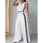 Fashionable Sleeveless Cropped Pants Suit With Pockets