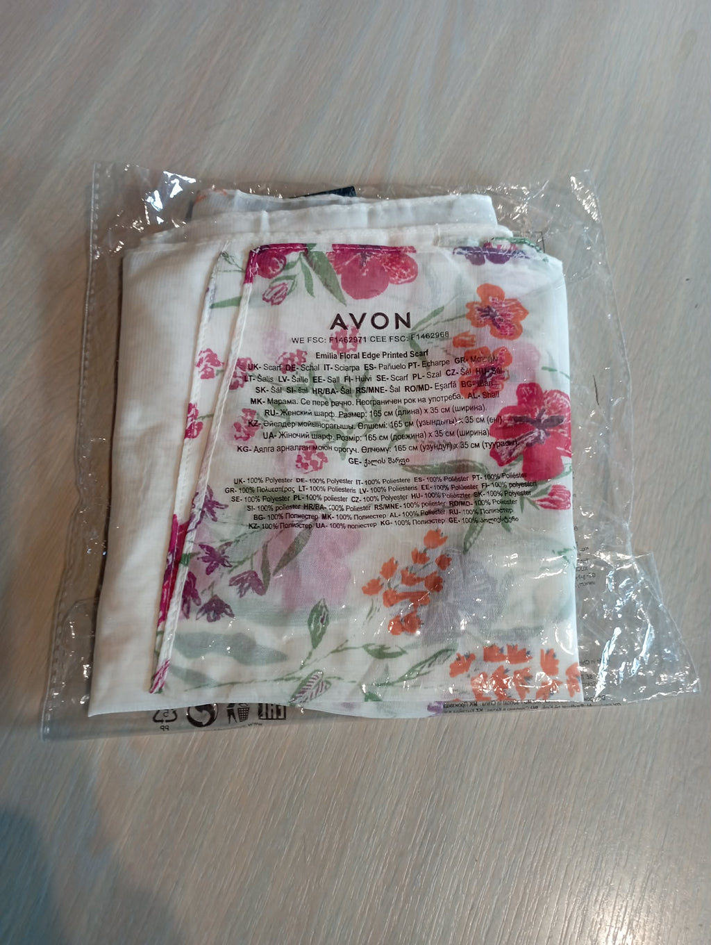 WOMEN'S AVON EMILIE FLORAL SCARF IN BAG