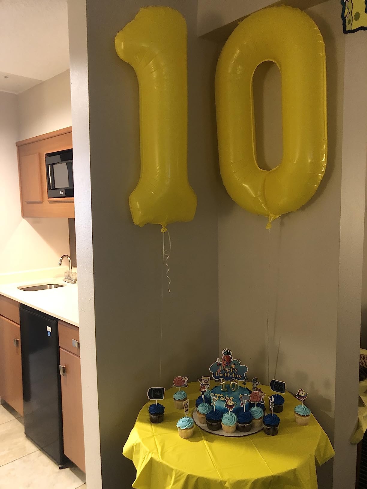 Argthjy 40-Inch Number Balloons – Yellow Foil Numeral 0 for Birthdays, Anniversaries, Baby Showers