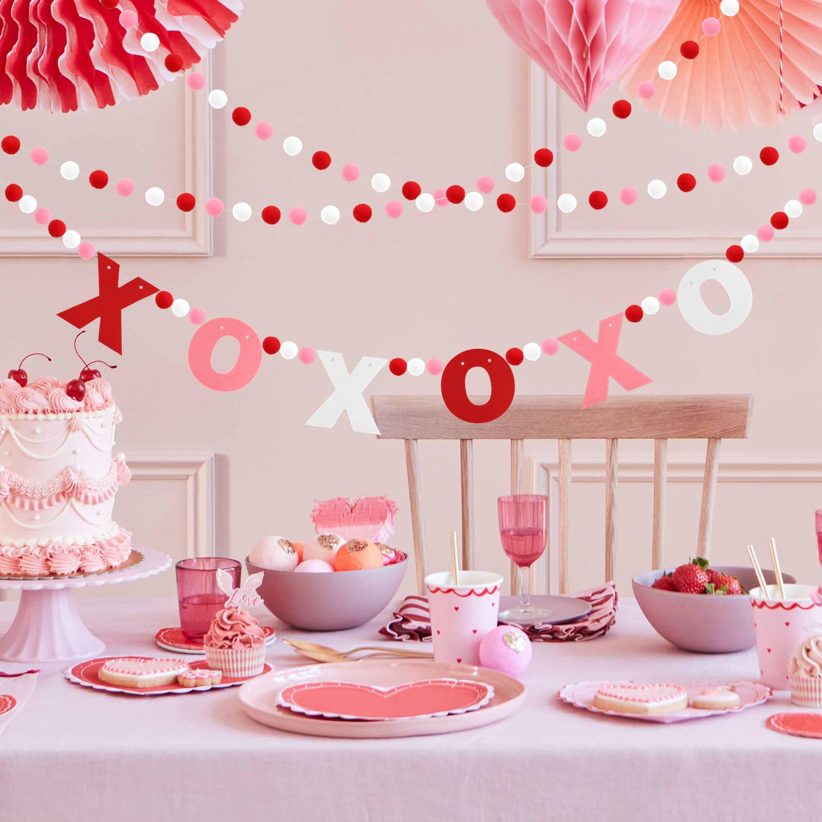 Arosche 3pcs Valentines Day Felt Pompom Banner – XOXO Love, Pre-Assembled