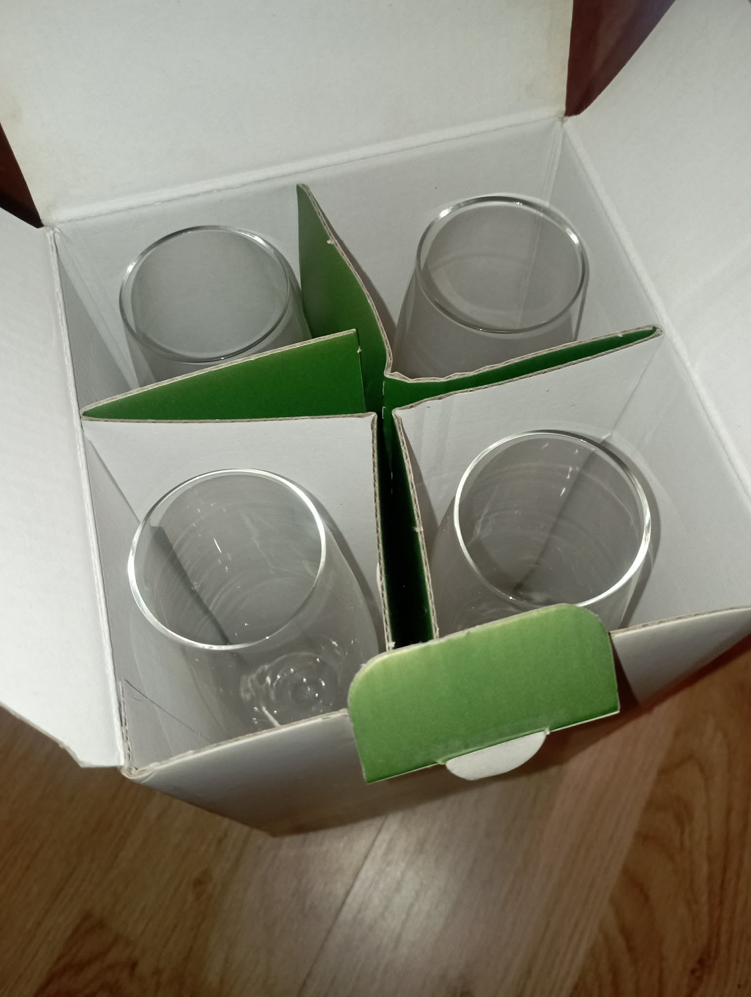JASPER CONRAN 4 AUDLEY FLUTE GLASSES (NEW in box)