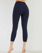 Comfortable Capri Leggings UK for Women – 21" Moisture-Wicking Stylish Fit