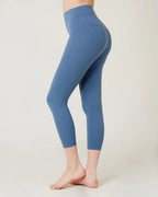 Comfortable Capri Leggings UK for Women – 21" Moisture-Wicking Stylish Fit