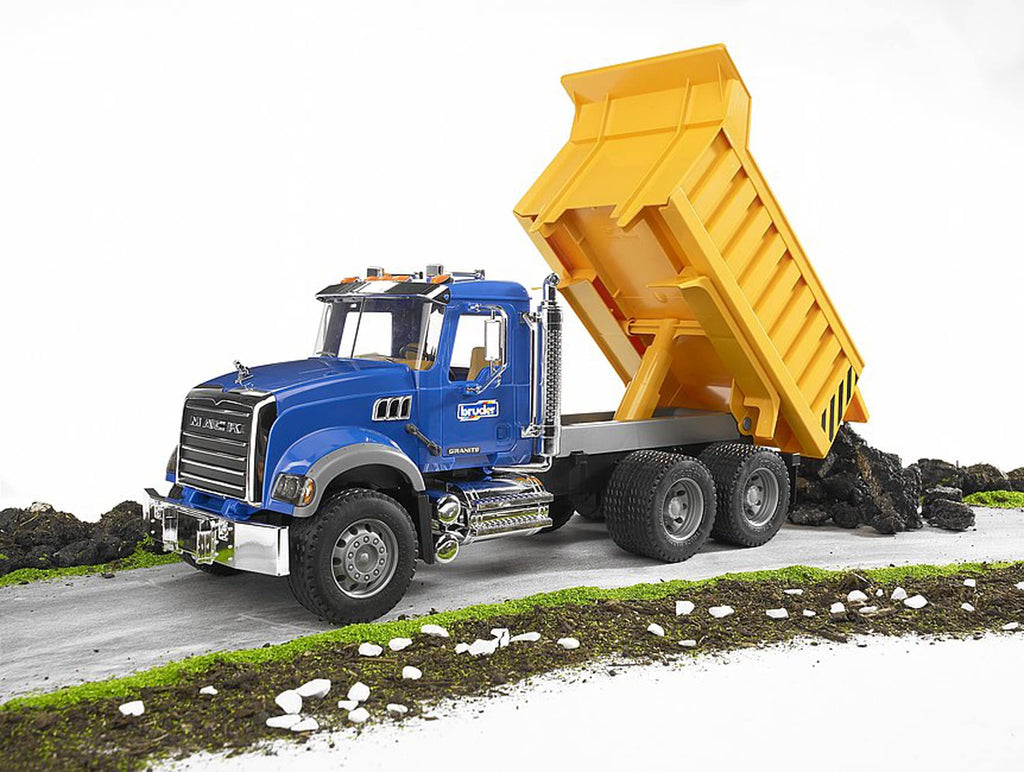Bruder 02815 Mack Granite Dump Truck 1:16 - Ultra-Realistic Construction Toy for Indoor & Outdoor Play