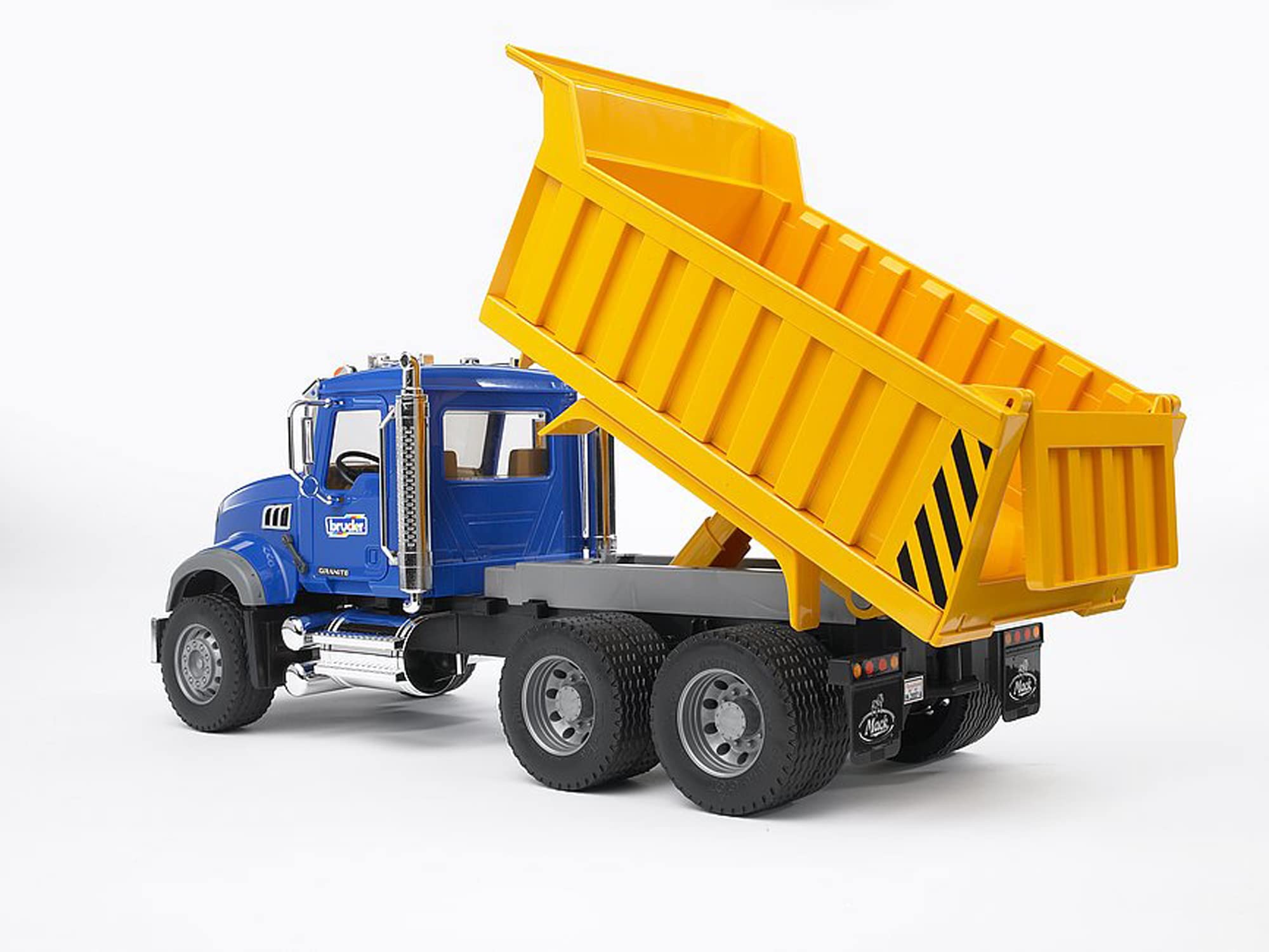 Bruder 02815 Mack Granite Dump Truck 1:16 - Ultra-Realistic Construction Toy for Indoor & Outdoor Play
