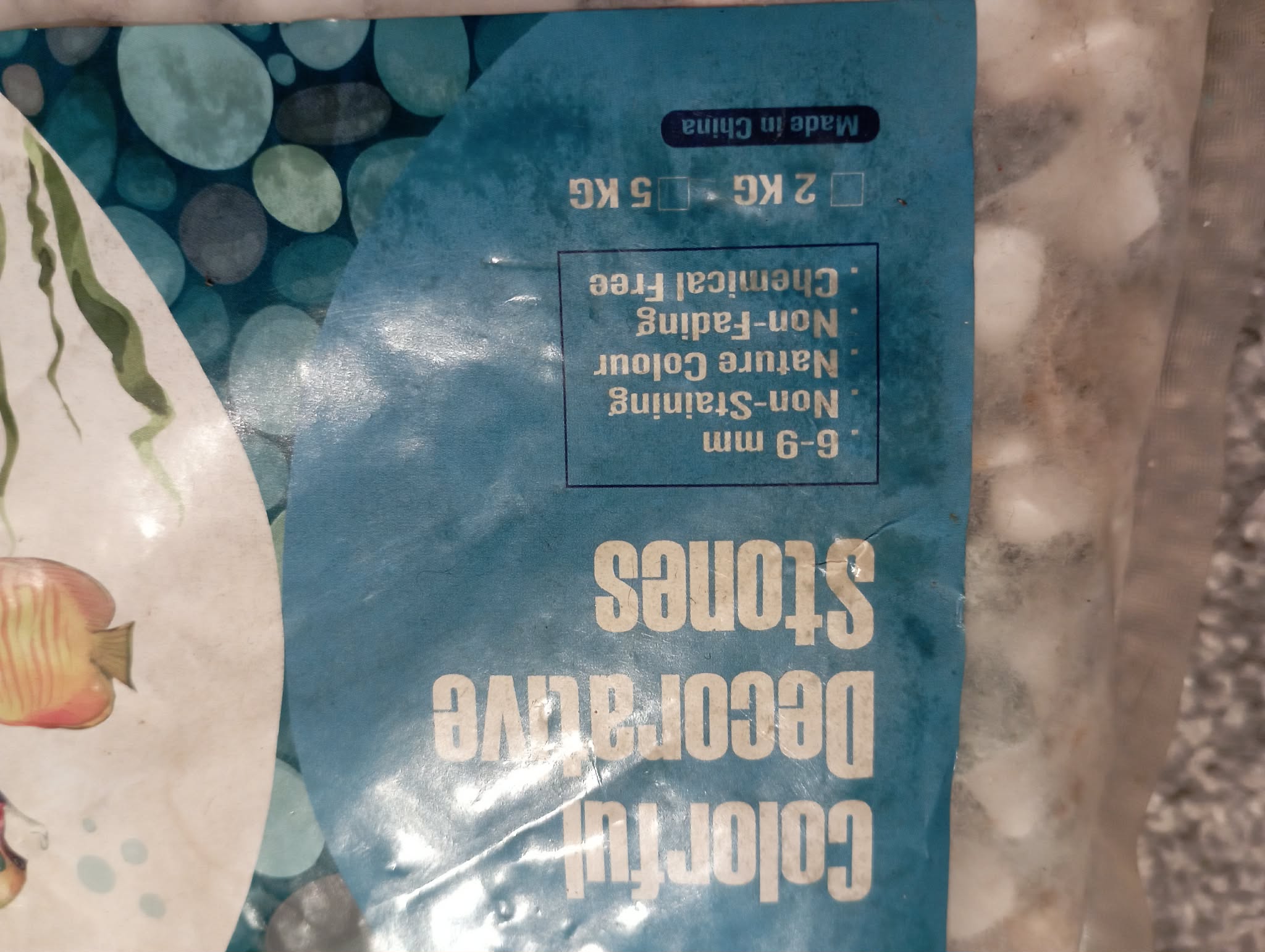 COLORFUL DECORATIVE STONES