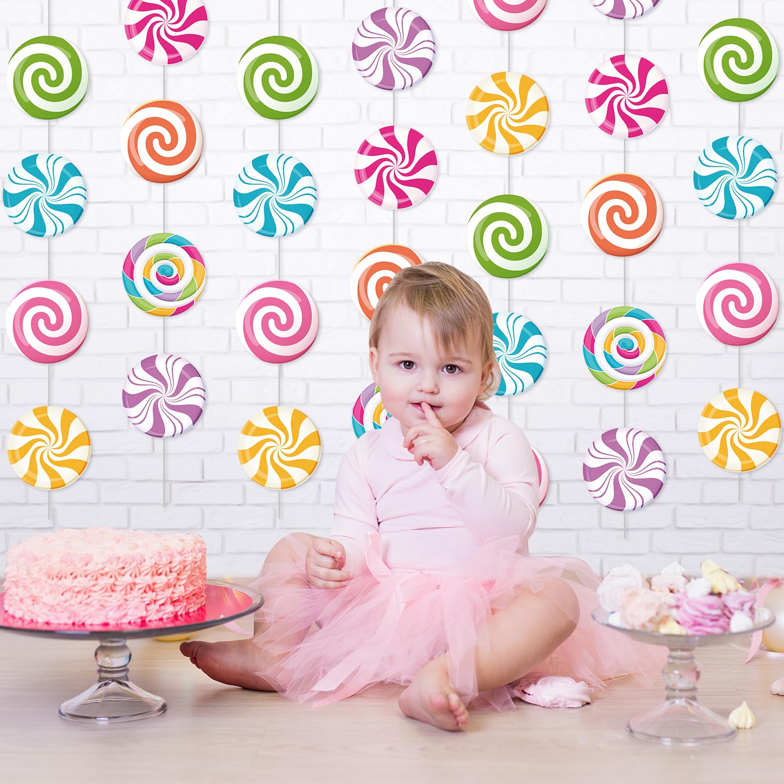 Capoda Candyland Party Decorations – 8-Piece Candy Garlands & Lollipop Banners