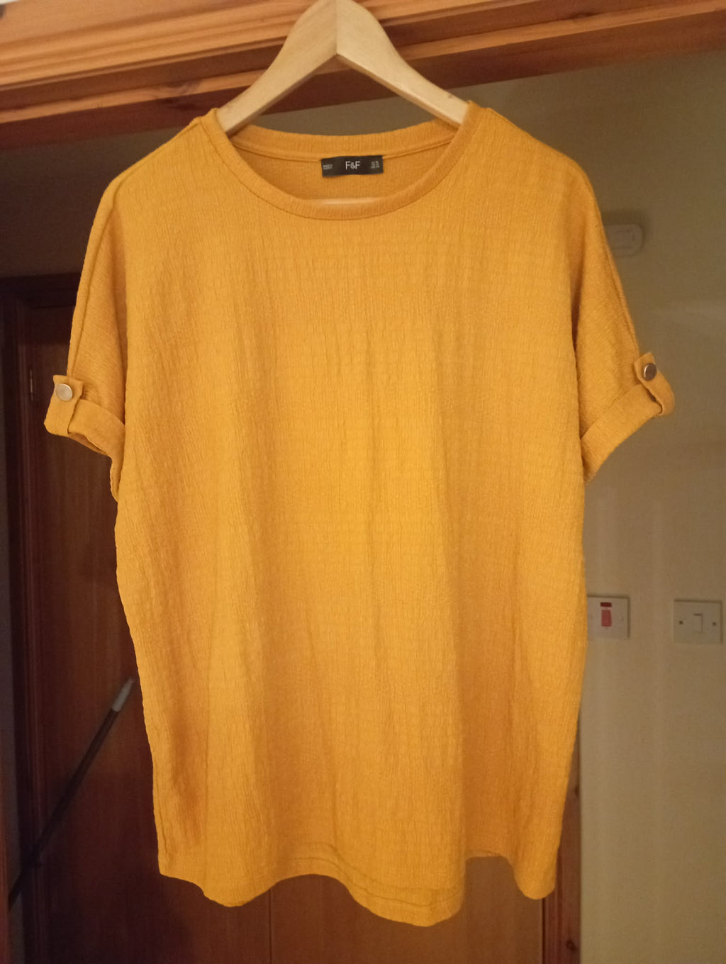 WOMEN'S F&F ORANGE S/L TOP (16UK 44 EU 12US)