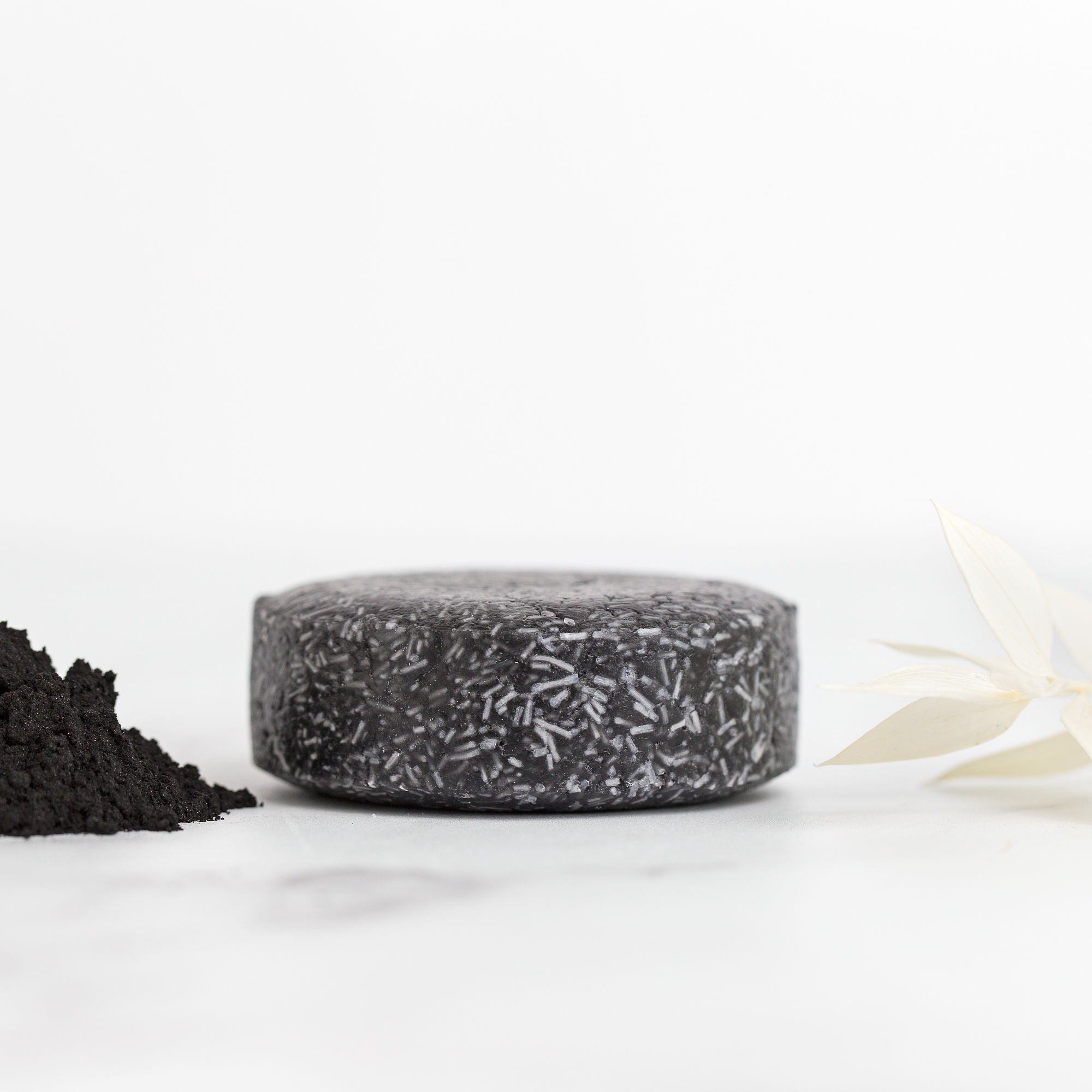 Entgiftendes Char-Cool Shampoo Bar – Vegan