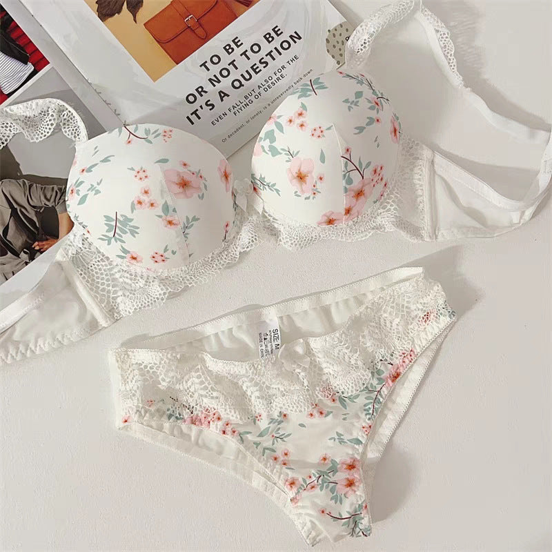 Plus Size Traceless Printed Underwear Women's Big Chest And Small Breast Holding