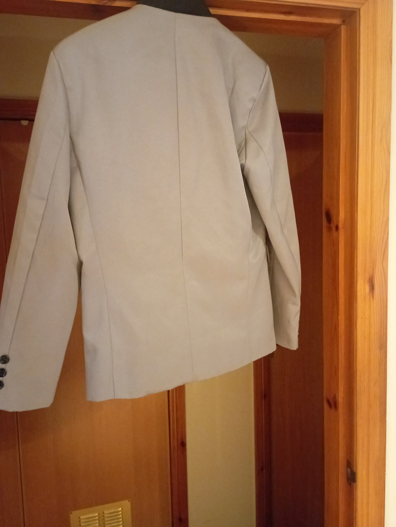 MENS GWIND GREY JACKET (large)