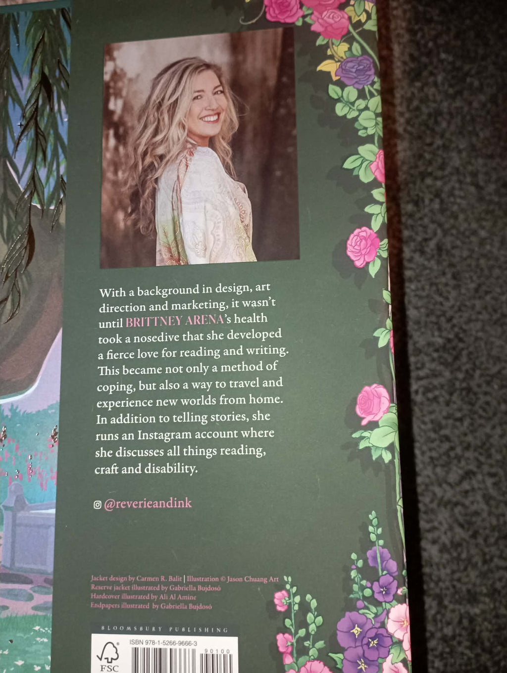 BOOK : A DANCE OF LIES BY BRITTNEY ARENA