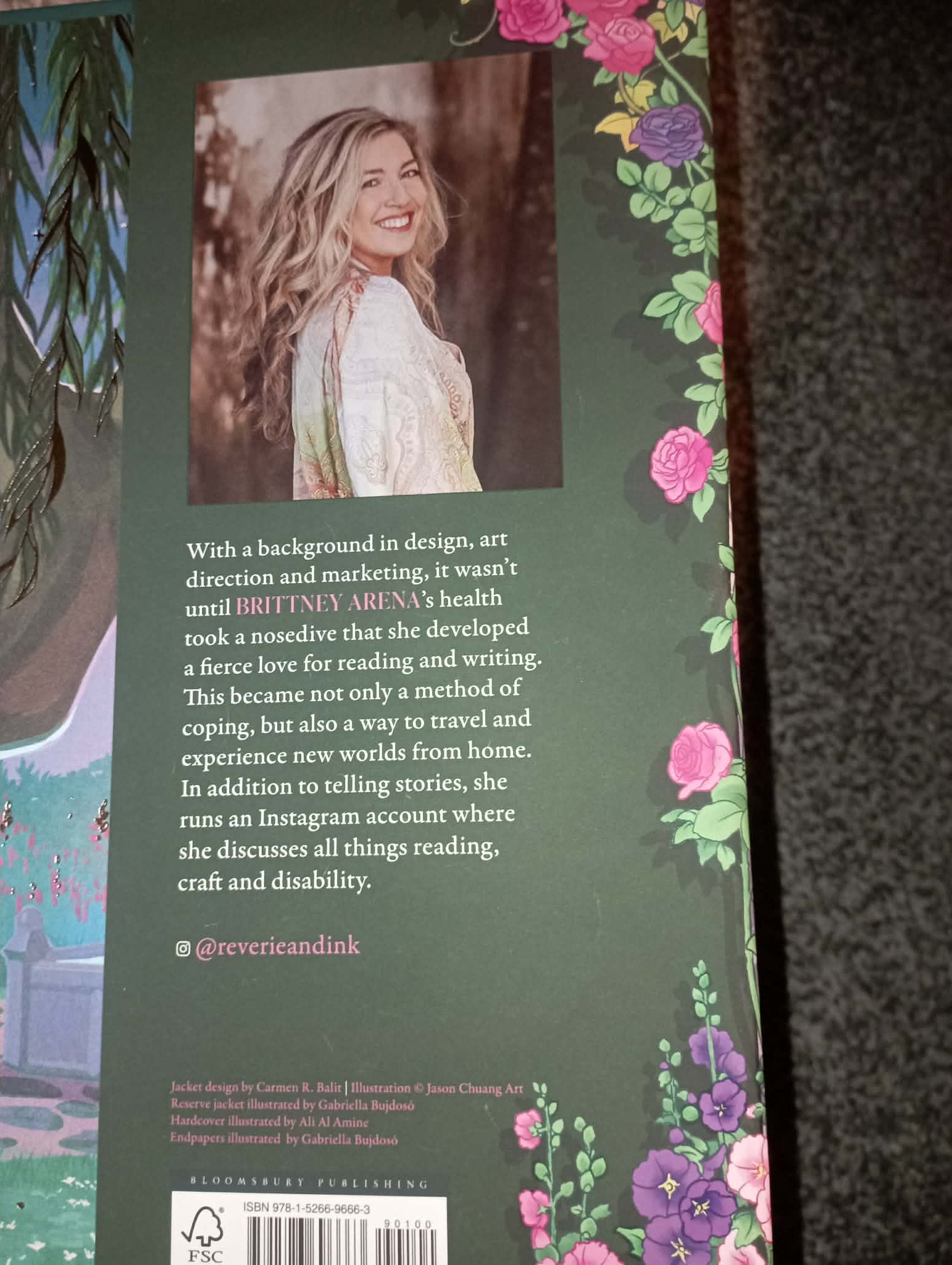 BOOK : A DANCE OF LIES BY BRITTNEY ARENA
