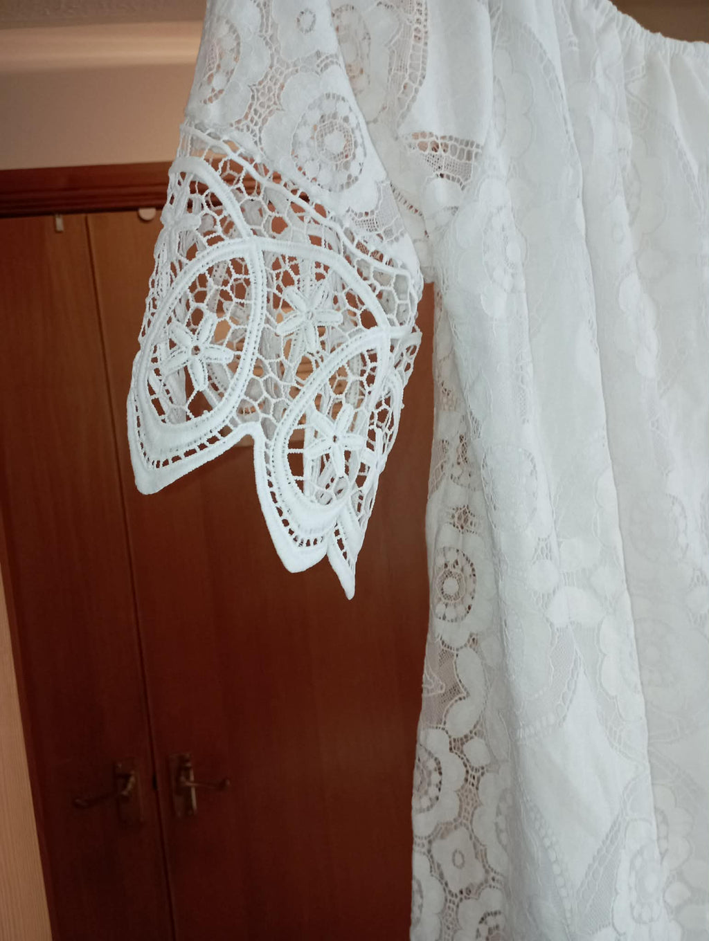WOMAN'S WHITE SUMMER DRESS - see description