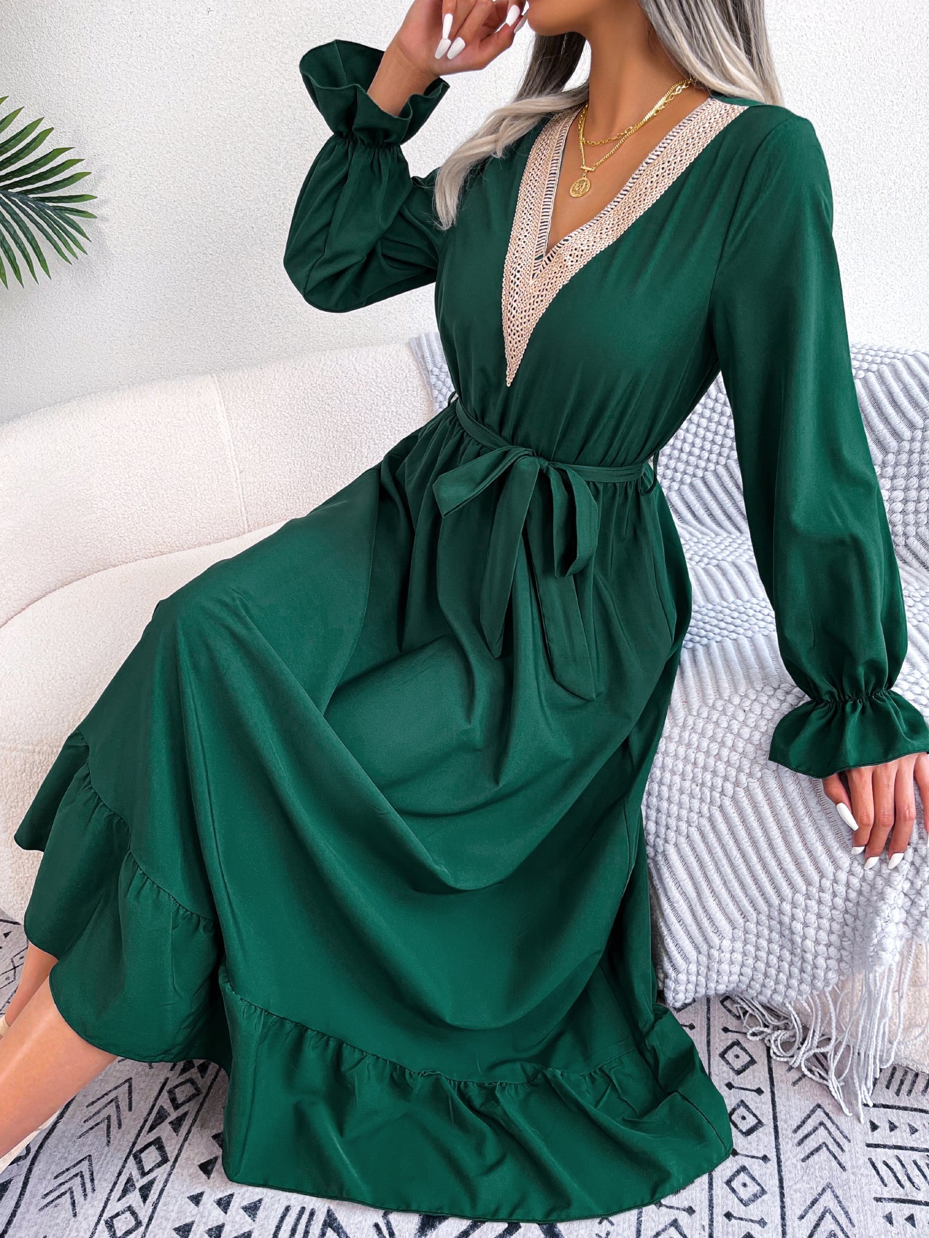 Women's Elegant V-Neck Lace Waist-Defined Hem Ruffle Maxi Dress