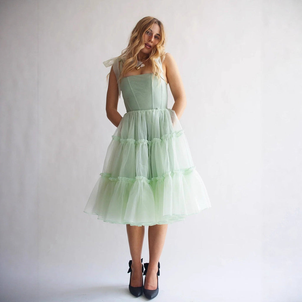 Square-neck Solid-color Wooden High-waist Flared Sleeveless Dress