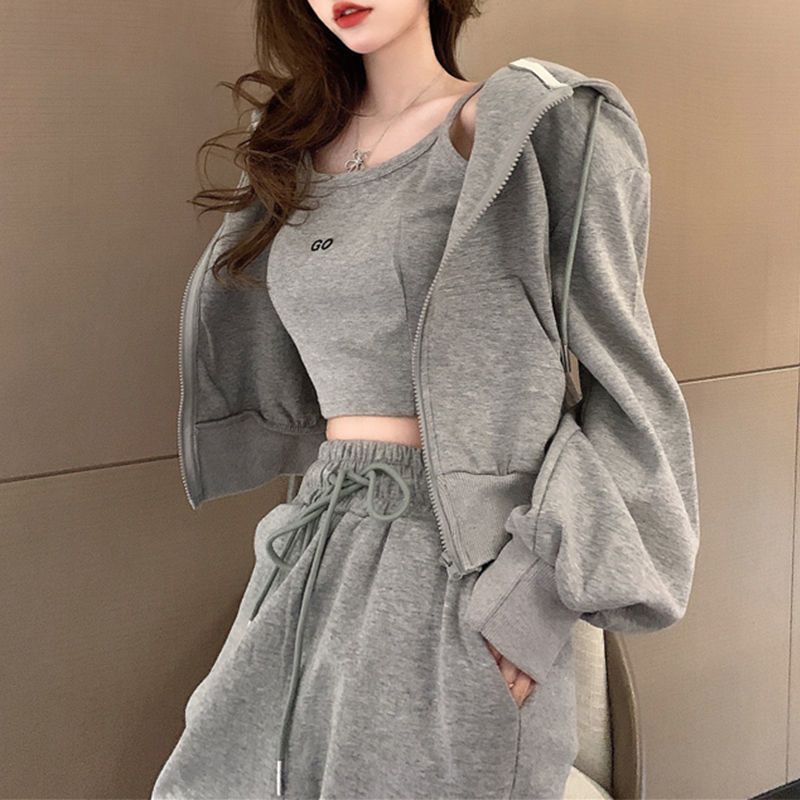 Fashionable Western-style Age-reducing Sweater Vest And Pants Casual Sporty Three-piece Set
