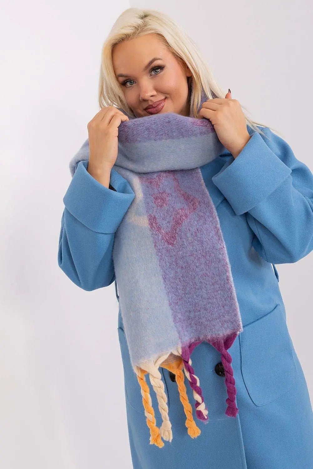 Decorative Stripe Scarf – Soft, Stylish & Cold-Weather Ready