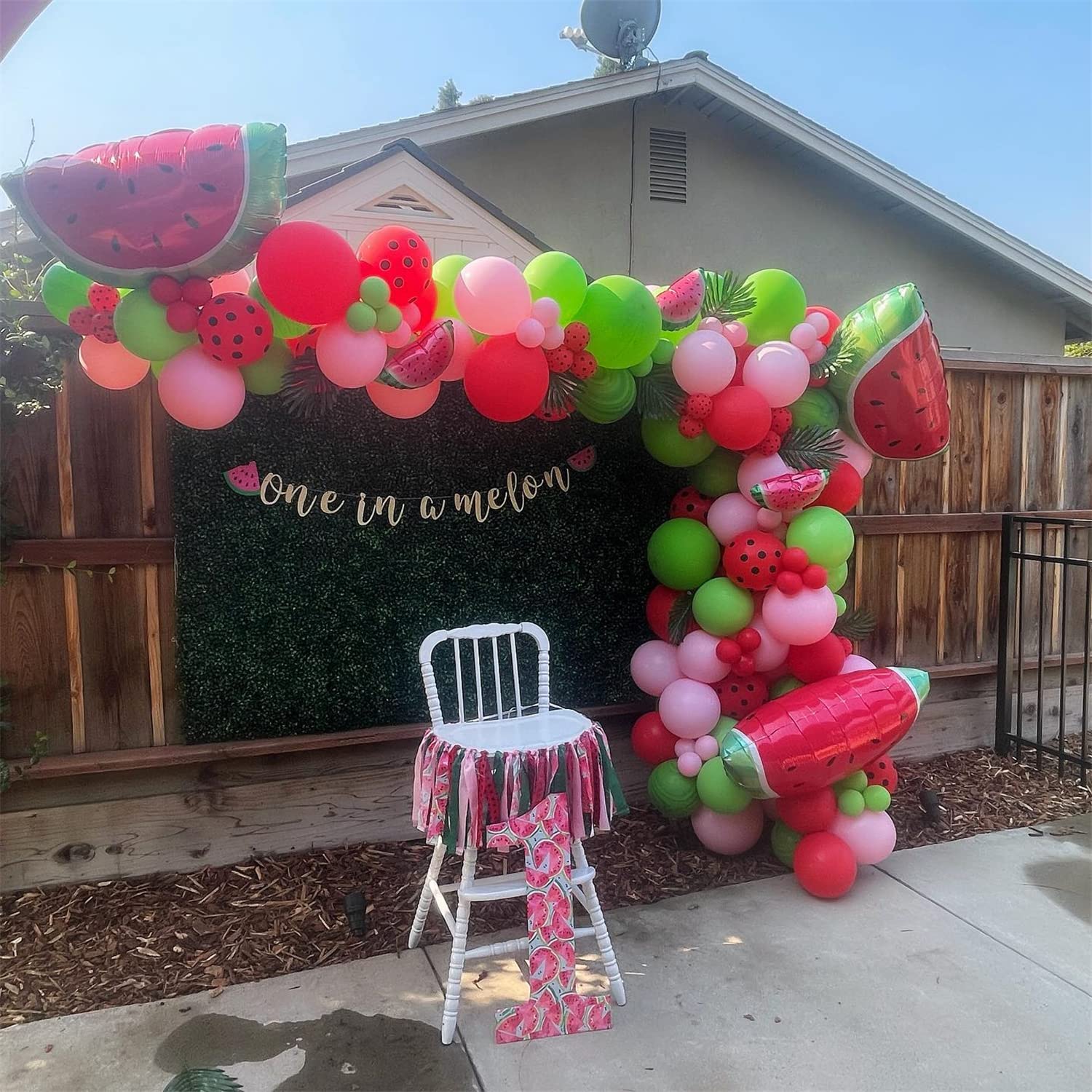 DNBOD 145Pcs Watermelon Balloon Arch Garland Kit – Green & Red Latex + Foil Balloons