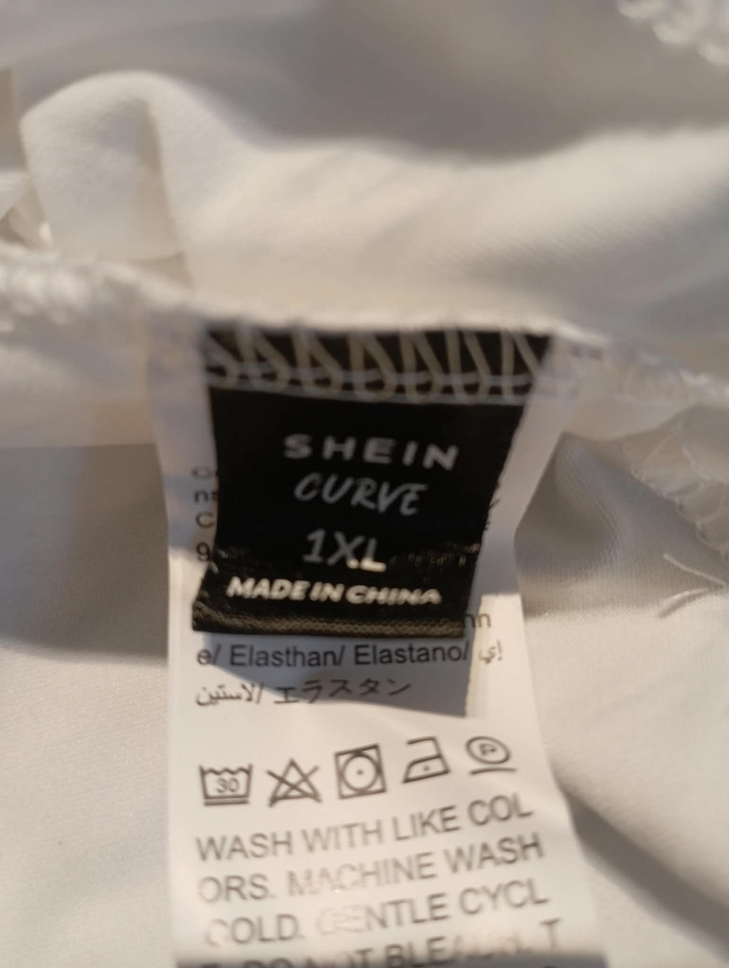 WOMEN'S SHEIN CURVE WHITE T-SHIRT (XL & XXL)