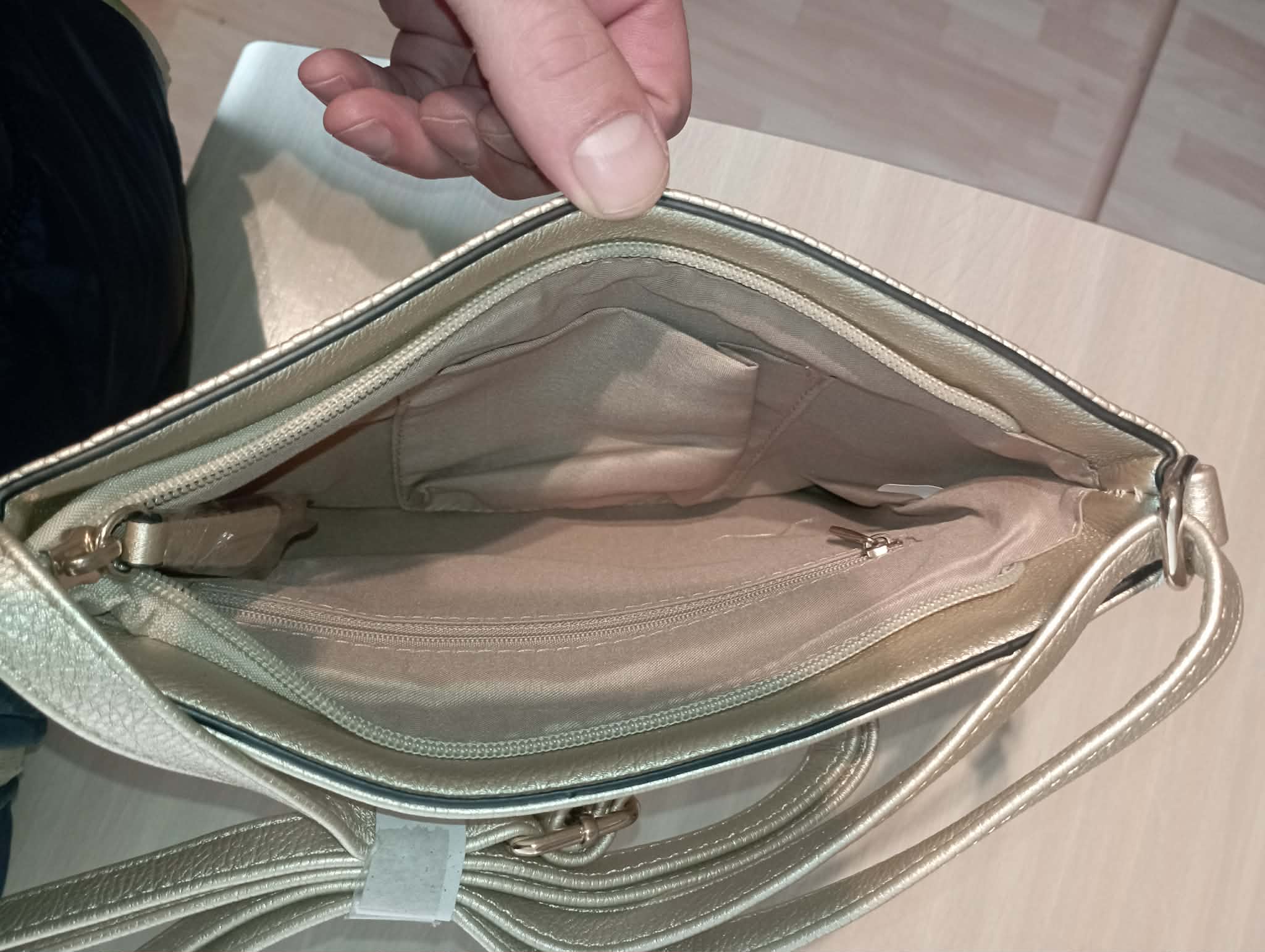 WOMEN'S ALLESSANDRO GOLDEN BAG (NEW)